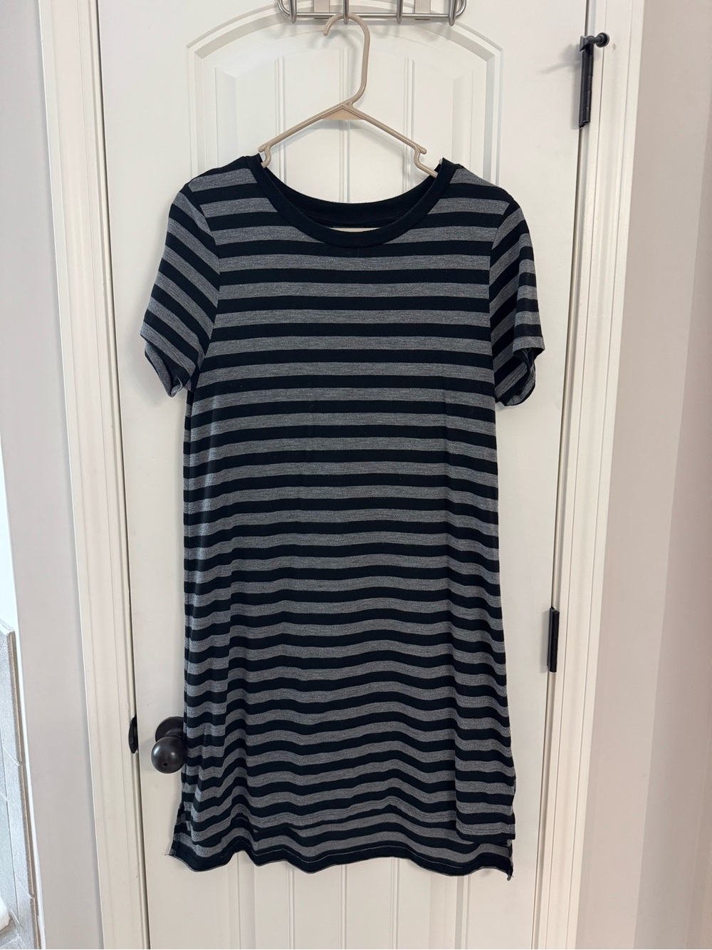 Striped Short Sleeve T-Shirt Dress in Black & Gray